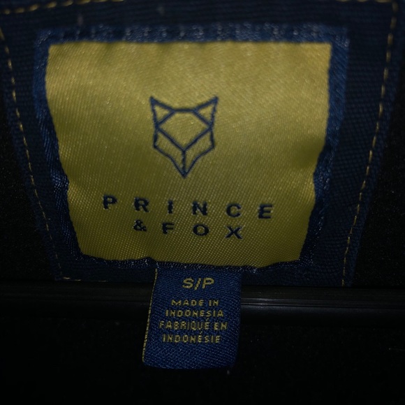 Prince & Fox Long Sleeve Sweatshirt - Picture 3 of 3